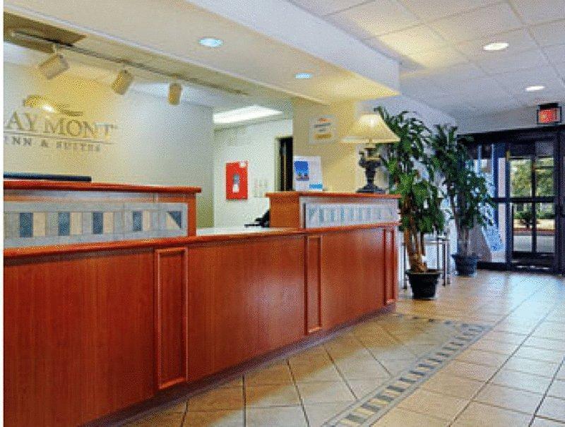 Baymont By Wyndham Tallahassee Exterior photo